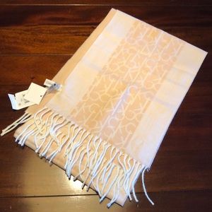 Calvin Klein light pink scarf